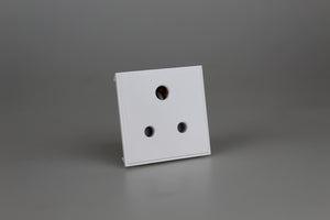 Varilight DRP5AW - 5A 3 Round Pin Socket (2 DataGrid Spaces)
