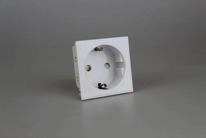 Varilight DSEUFW - 16A Euro Socket Schuko (2 DataGrid Spaces)