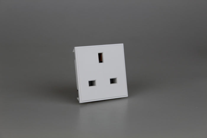 Varilight DSUKW - 13A UK Socket Unswitched (2 DataGrid Spaces)