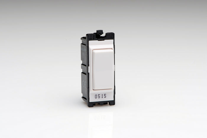 Varilight G102SRW - 10A 2-Way & Off Retractive Switch