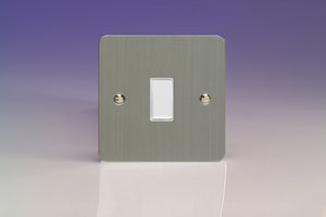 Varilight XFSBPW - 1-Gang 10A Retractive Switch