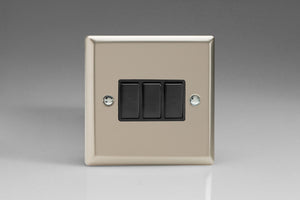 Varilight XN3B - 3-Gang 10A 1- or 2-Way Rocker Switch
