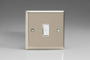 Varilight XNBPW - 1-Gang 10A Retractive Switch