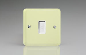 Varilight XY7W.WC - 1-Gang 10A Intermediate Rocker Switch