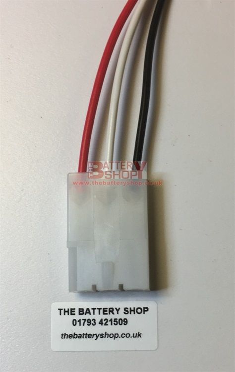GL132 connector (battery wiring loom / wiring harness)